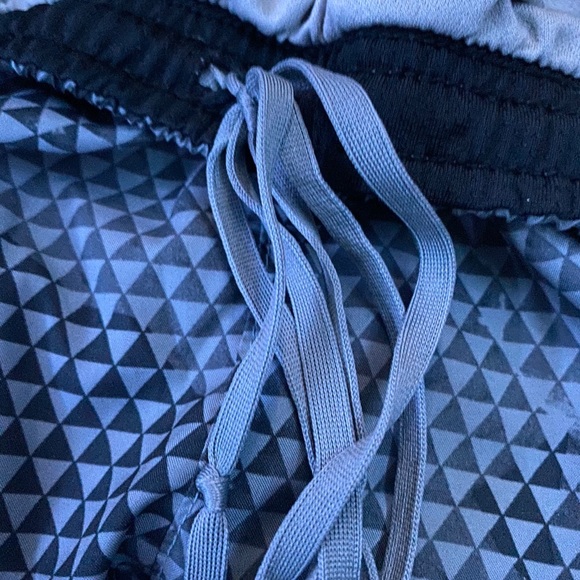 Gray dri fit shorts - Picture 3 of 3